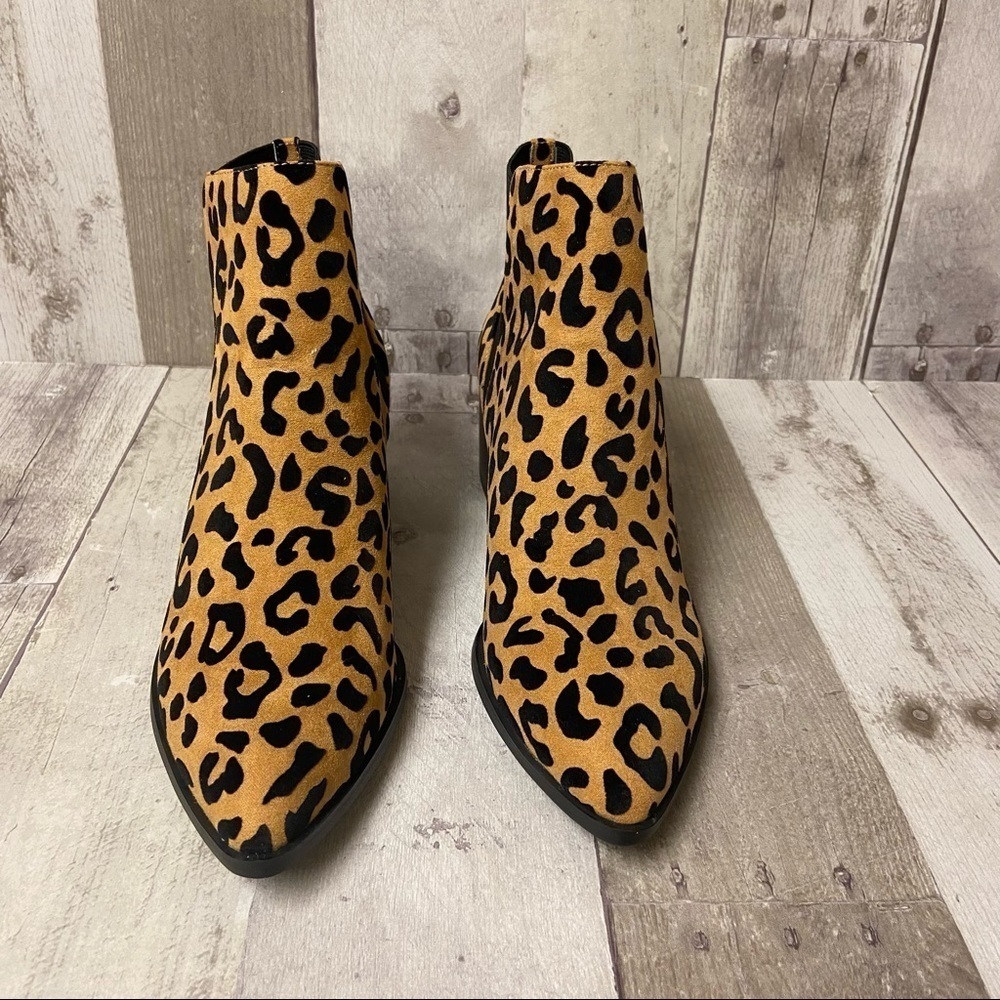 NWB Chinese Laundry Leopard Finn Booties Size 7.5 - Picture 8 of 12